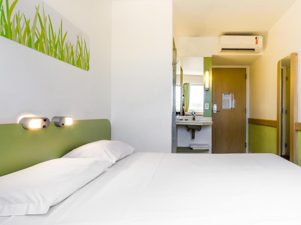 Ibis Budget Sertaozinho Luaran gambar