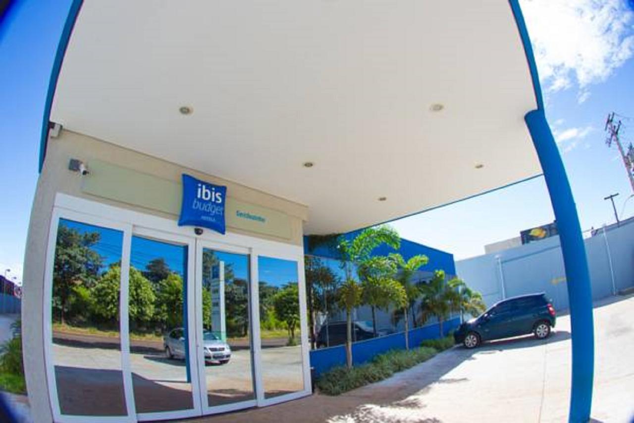 Ibis Budget Sertaozinho Luaran gambar